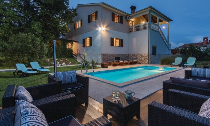 Gracisce House | 4 bedroom cozy home in Jakacici