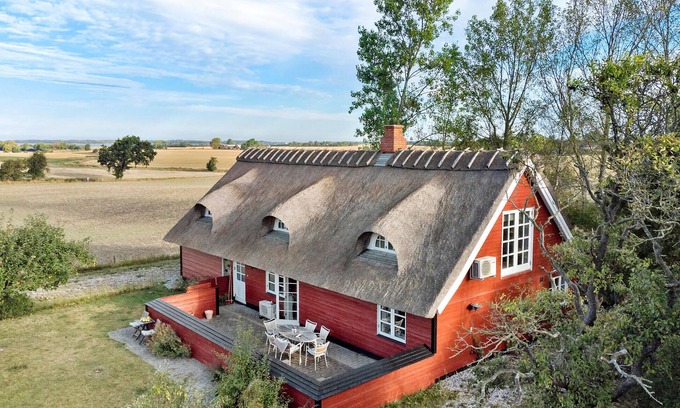 Norre Alslev House | 4 bedroom gorgeous home in Nørre Alslev