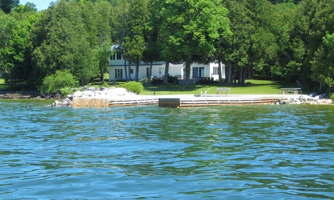 Ephraim House | 4 bedroom home on the water with westerly views of sunset!