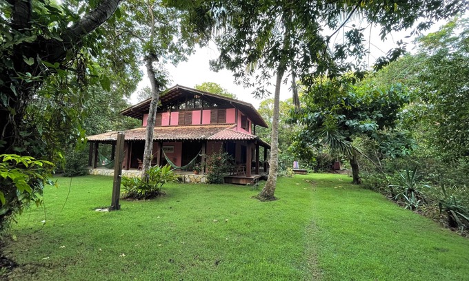 Marau House | 4-bedroom Property in beautiful Cassange Beach with WiFi, AC. Pet-friendly!