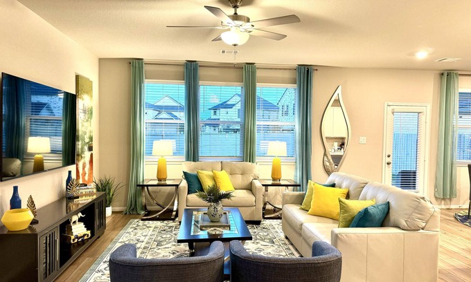 Conroe House | 4-Bedroomed Oasis near The Woodlands
