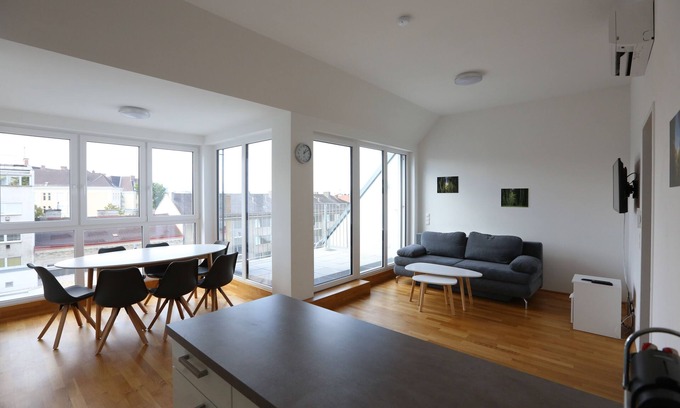 Favoriten Apartment | 4 Beds and More Vienna Apartments