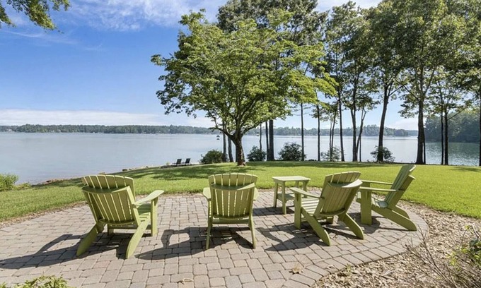 Seneca House | 4 BR- Lakefront and Mountain View home- Close to Clemson