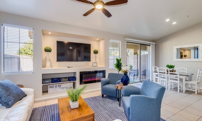 Sunrise Village House | 4 homes next to each other in Golf Course Gated Community for Large Groups!