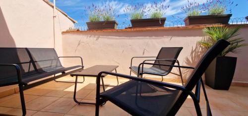 Antibes Old Town Apartment | 4 Le Saint Joseph city center of Antibes with AC