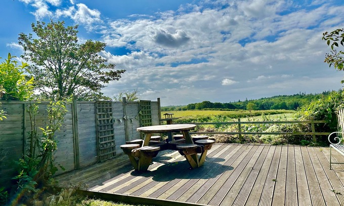 Ryde House | 4 Longford Cottages - sleeps 4 guests in 2 bedrooms