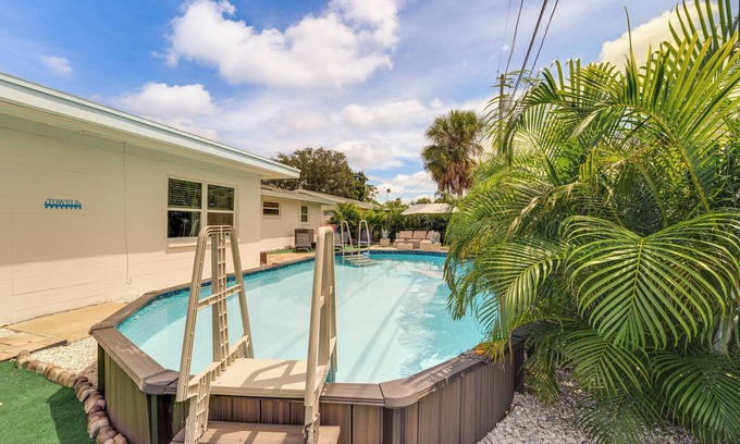Seminole House | 4 Mi to Beaches: Seminole Charmer w/Outdoor Oasis