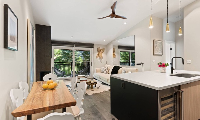 Aspen Condo | 4 Nights for Fall Get 10% off! Until 12/20
