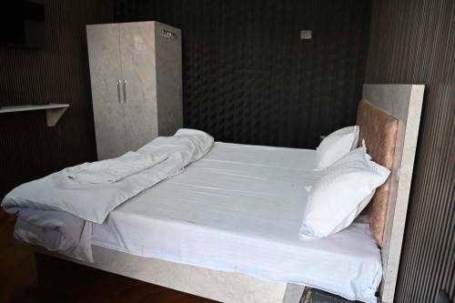 Sohna Hotel | 4 seasons resort by jain residency