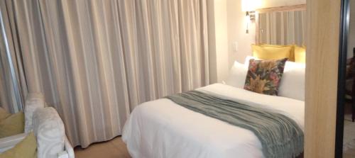 Port Owen Apartment | 4 Sleeper FIRST CHOICE STUDIO SUITES