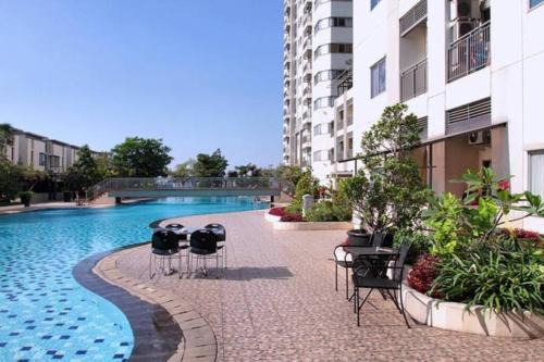 Jakarta Apartment | 40 percent OFF 1BR City View Apartment in SUPERB Central Location