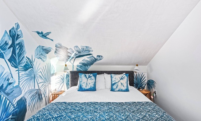 Rosemary Beach Hotel | 403 Rosemary Beach Inn - Includes Beach Chairs & Complimentary Breakfast + Access to 4 Pools