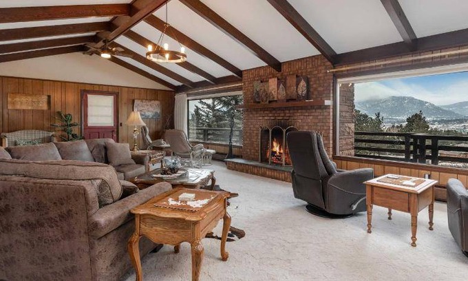 Stanley Hills House | 446 m² House ∙ 3 bedrooms ∙ 7 guests