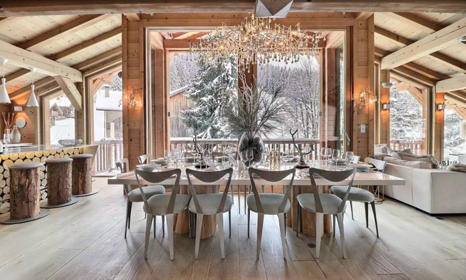 Les Gets Ski Chalet | 450 m² Chalet ∙ 5 bedrooms ∙ 12 guests