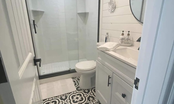 Middletown House | 4br & 2ba Ranch style house w/huge backyard!