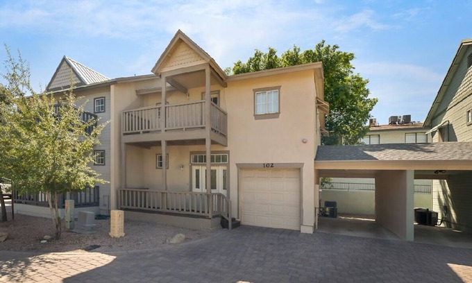 Tempe Condo | 4BR Tempe Retreat. Walk to ASU & Mill Ave. Family Friendly