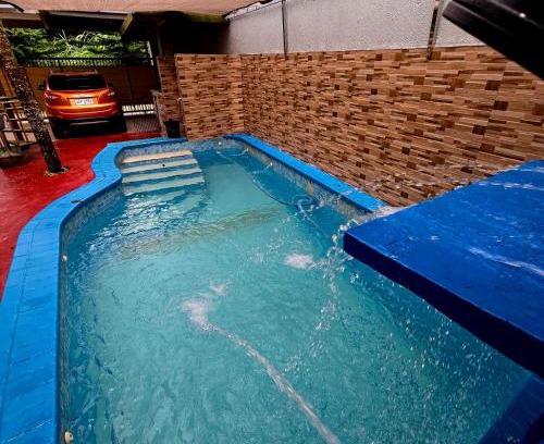 Malabag House | 4BR Villa with Private Pool & Roof deck