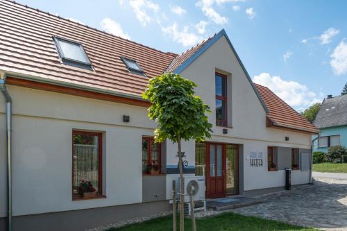 Cak Apartment | 4Catsshelter