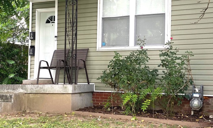Wyandotte Apartment | 4Mi Downtown, Near Airport & Major Attractions, The Green House Unit A