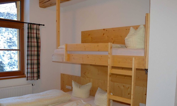 Mandarfen Cabin | 5-bed room - Pitztal ski hut