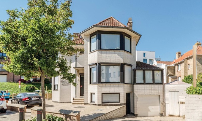 De Panne House | 5 bedroom awesome home in De Panne