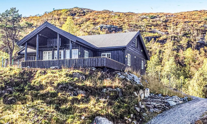 Brekke House | 5 bedroom nice home in Matredal