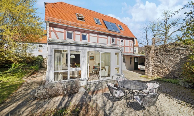 Laubegast House | 5 bedroom pet friendly home in Dresden