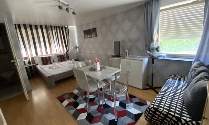 Universitat Apartment | 5 Minuten vom Hauptbahnhof Entfernt, Studio mit Kostenlosem Wlan