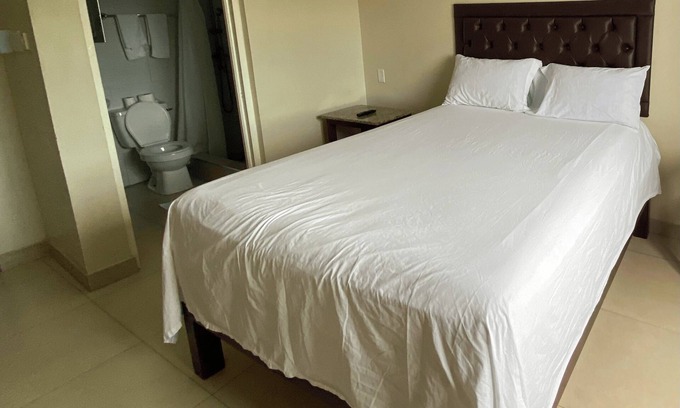 Saint Andrew Apartment | 5 minutes away fom PriceSmart! Pet-Friendly Cozy Studio with warm water