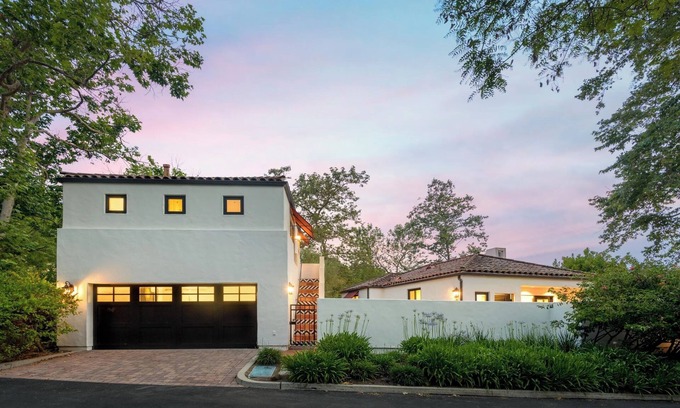 Bel Air House | 5-Star Luxury & Exclusive Gated Villa w/ADU walkable to Beach & Trails
