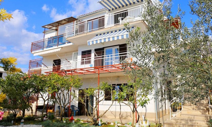 Trogir Apartment | 50 m² Apartment ∙ 2 bedrooms ∙ 5 guests