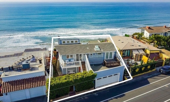 Leucadia House | 50' Ocean Front + 5 Outdoor Spaces + Dogs OK + AC