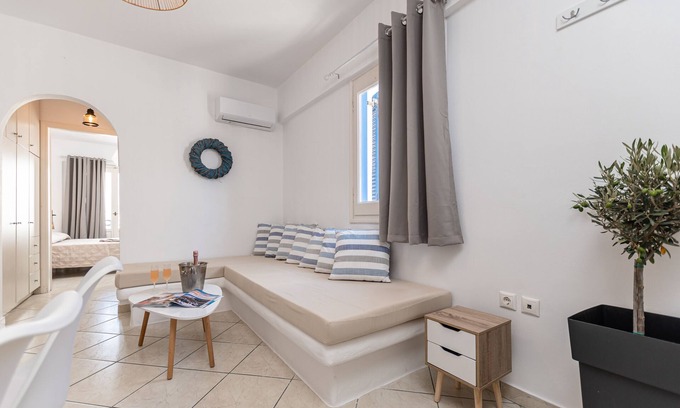 Naxos Town Apartment | 500m from the port of Naxos