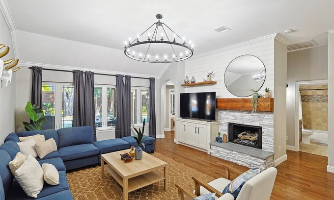 Corinth House | 5BD,2BA w Backyard Oasis, Pool, Jacuzzi, Firepit