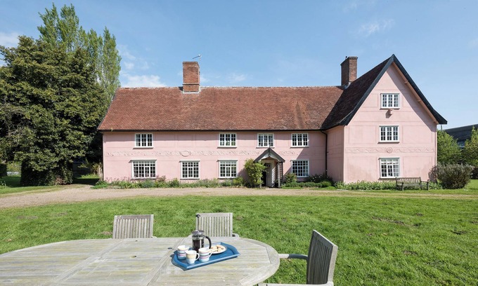Beccles Cottage | 6 bedroom accommodation in Henham, near Southwold