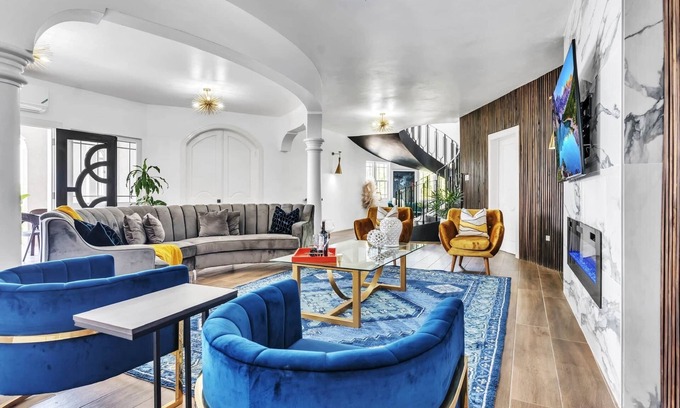 Hopewell Villa | 6-Bedroom MOSAIC Luxury Villa