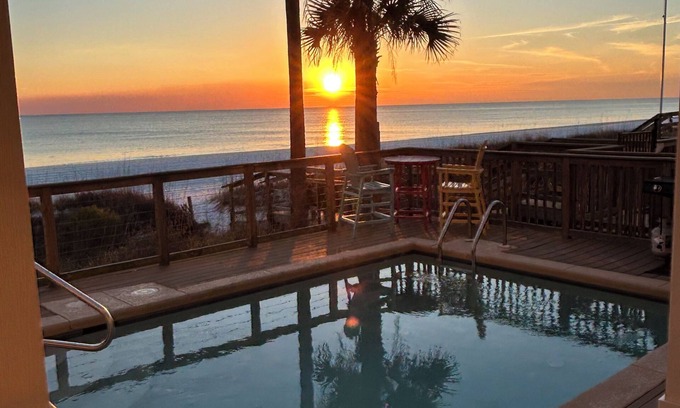Bel Air House | 6 bedroom Oceanfront House w Private Pool & Hot Tub - 250K reno complete Feb '25