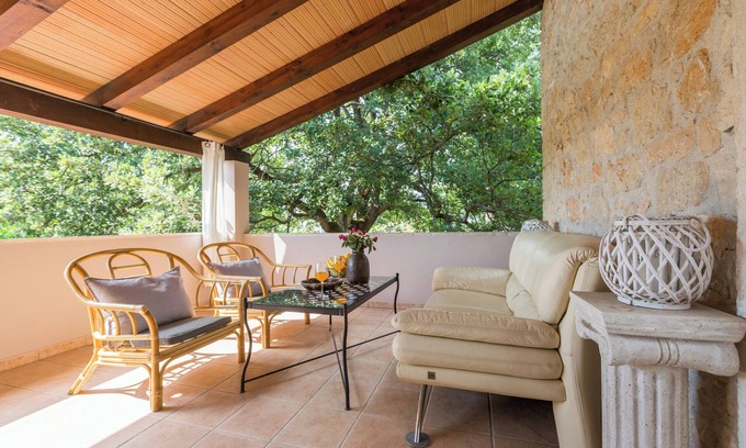 Katun Villa | 6 people, pool, large garden, family friendly, barbecue, ideal for pets