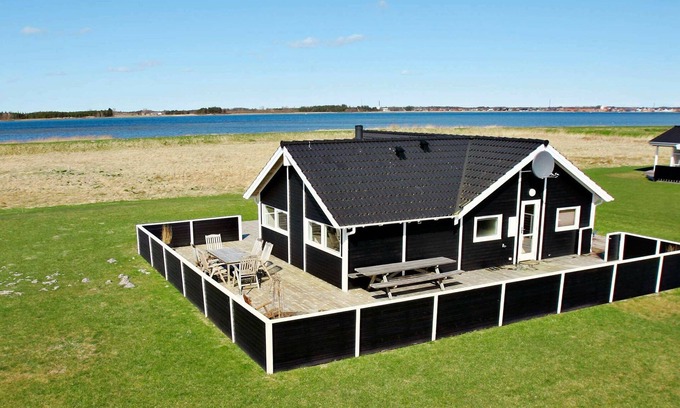 Egense House | 6 person holiday home in Storvorde-By Traum