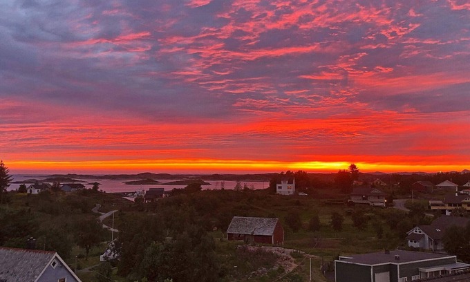 Gulen Municipality House | 6 person holiday home in byrknesøy-By Traum