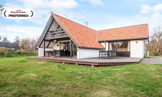 Ringkøbing-Skjern Municipality House | 6 person holiday home in Skjern-By Traum