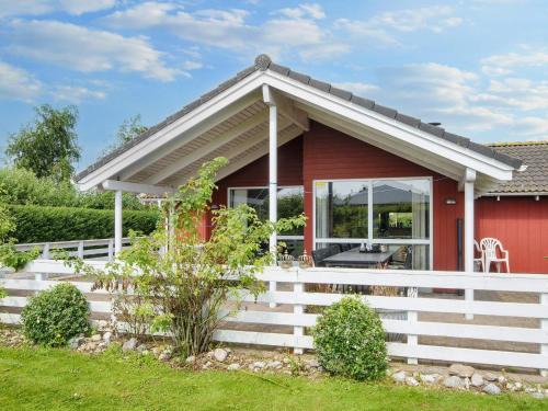 Flovt Strand House | 6 person holiday home in Haderslev-By Traum