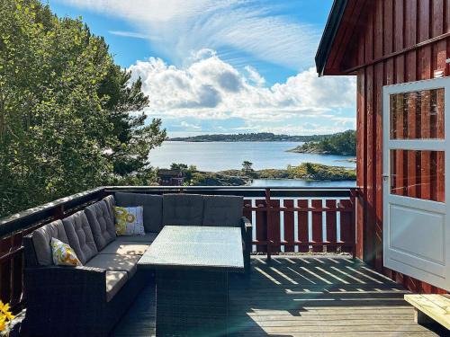 Arendal Apartment | 6 person holiday home in EYDEHAVN