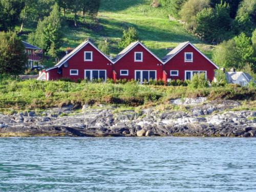 Hyllestad House | 6 person holiday home in Sørbøvåg