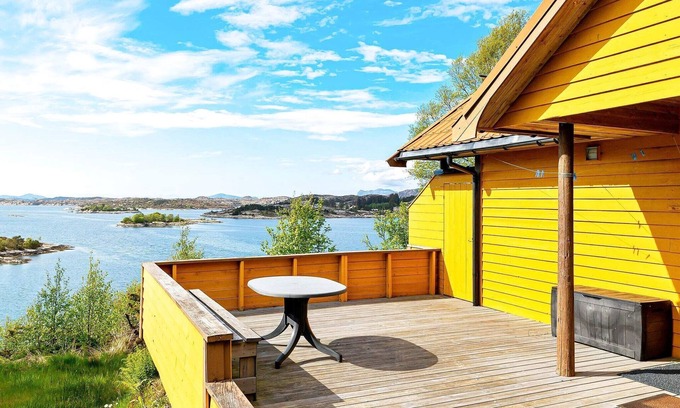 Gulen Municipality House | 6 person holiday home in Ånneland-By Traum