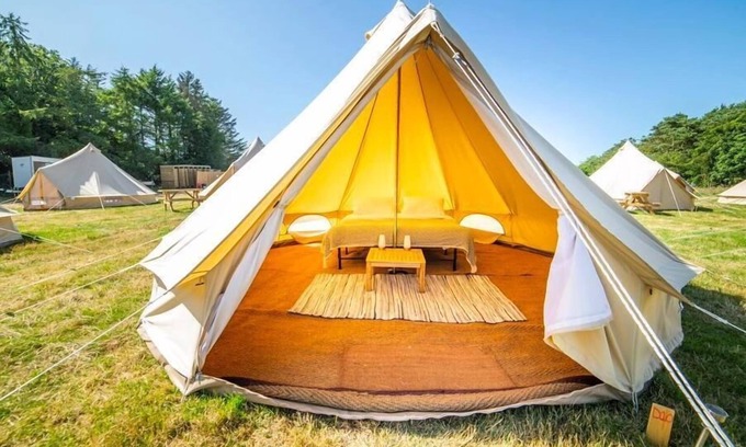 Llanfaethlu Cabin | 6 'Sirius' Bell Tent Glamping Anglesey North Wale