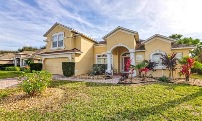 Tuscan Ridge Villa | 614 - Fabulous 5 bed 4 bath south facing home private pool spa conservation view