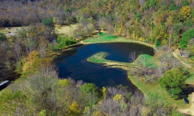 Joelton House | 65Acres HotTub, Sauna, Cold Plunge, Fishing + Golf