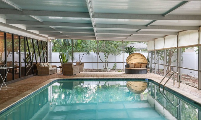 Seminole House | 6BR Dream Pad ★ Pool, Games, Family Fun