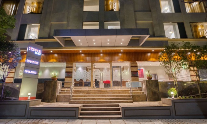 Clover Park Hotel | 7 Apple Hotel - Viman Nagar Pune